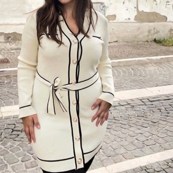 Beige Knit Belted Dress Long Sleeve, Button Through Contrast Black Piping Trim - Picture 10 of 11
